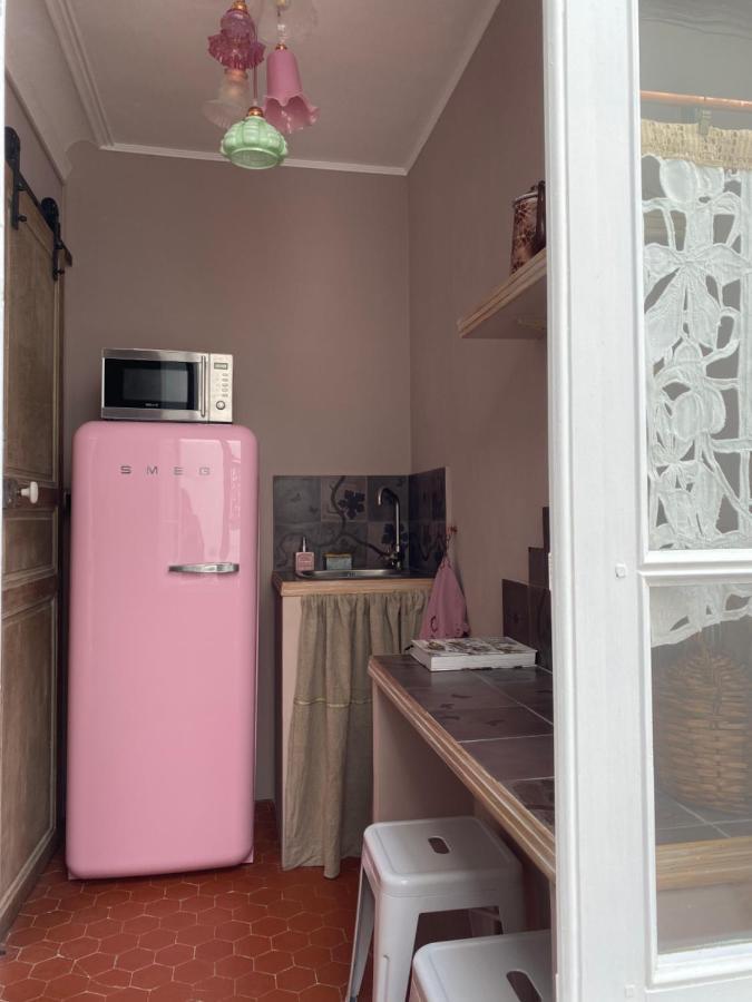 Le Logis Blanc Bed&Breakfast Coursan Eksteriør billede