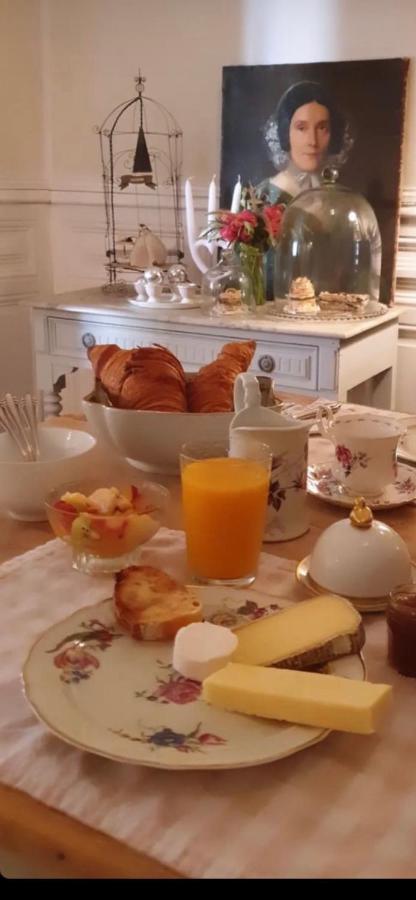 Le Logis Blanc Bed&Breakfast Coursan Eksteriør billede